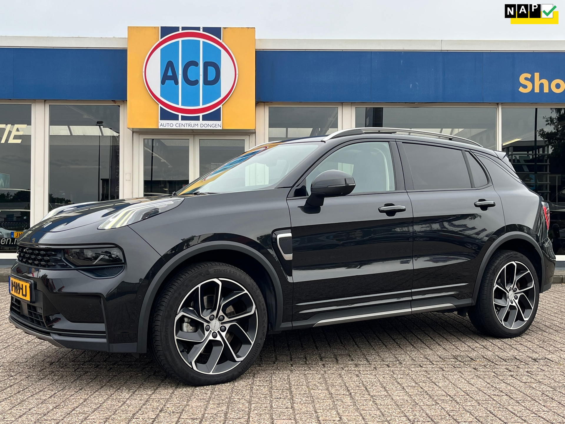Lynk&co LYNK & Co 01 1.5 261pk PHEV 7DCTH | Orig.NL | PanoramaDak | 360 graden Camera | Carplay | 2022 - voorkant