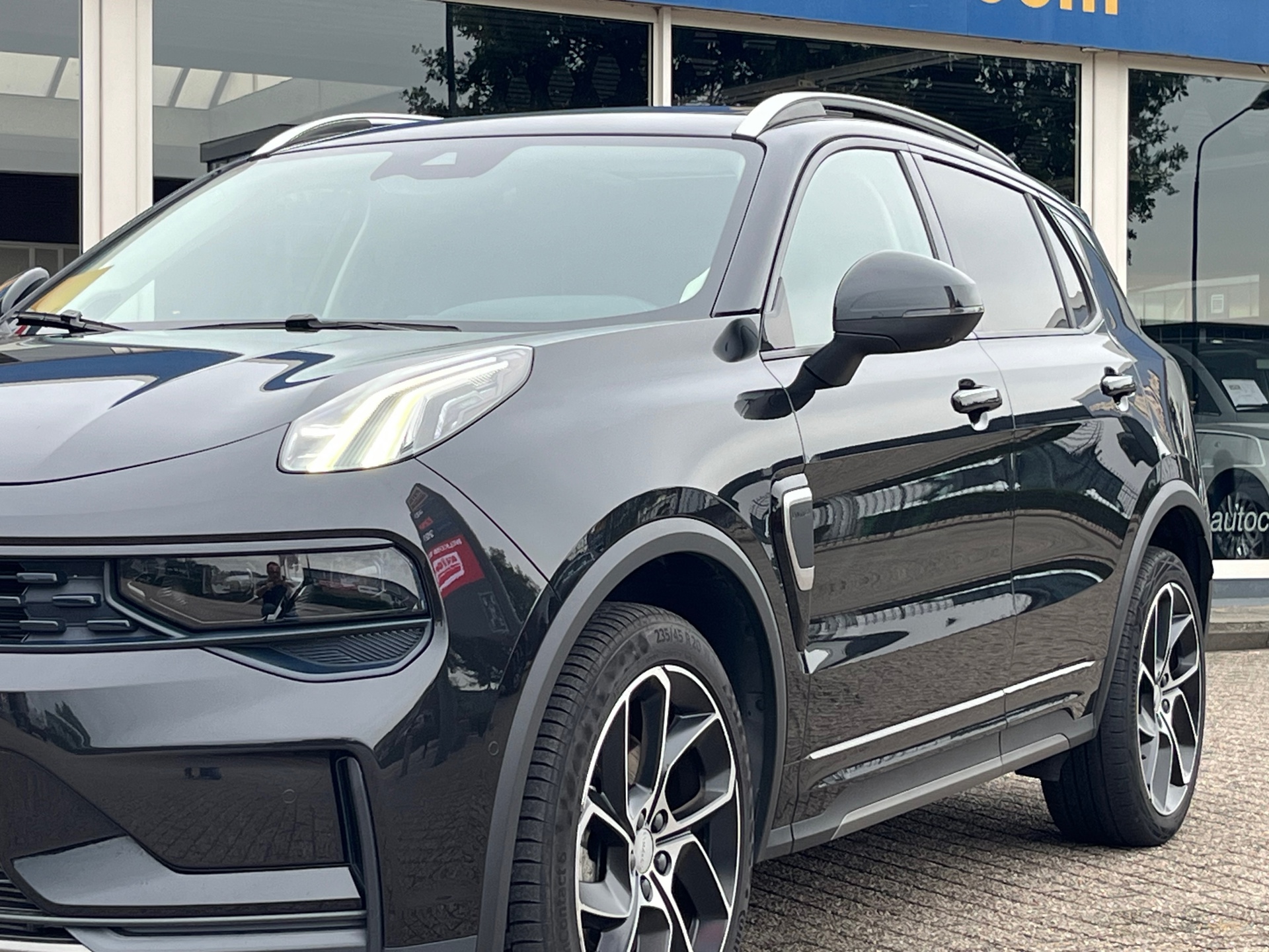 Foto van Lynk&co LYNK & Co 01