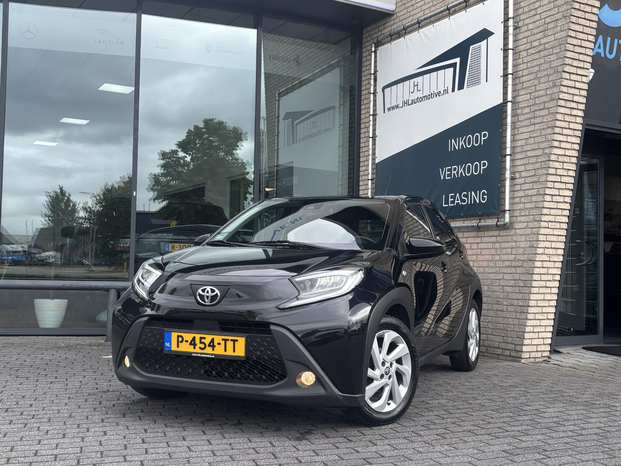 Toyota Toyota Aygo X FIRST*ACC*CAMERA*ECC*CARPLAY*5-DEURS*NAP*LM-VELGEN 2022 - voorkant