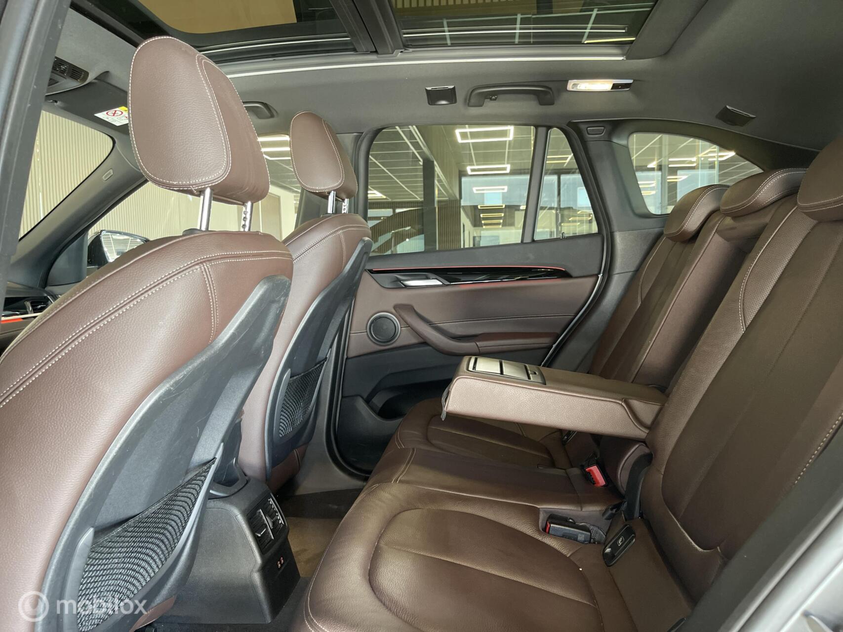 Foto van BMW X1 Xdrive25e