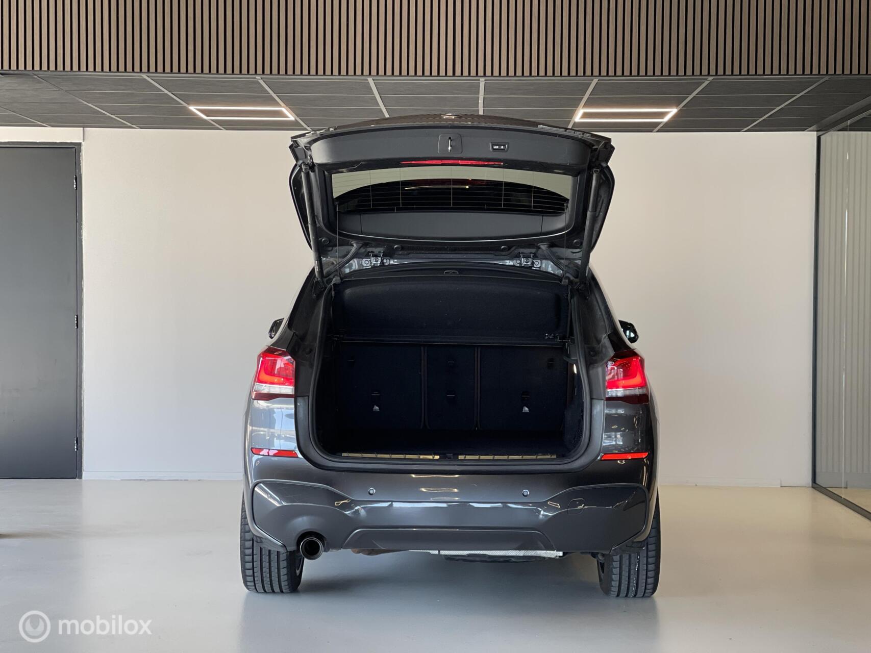 Foto van BMW X1 Xdrive25e