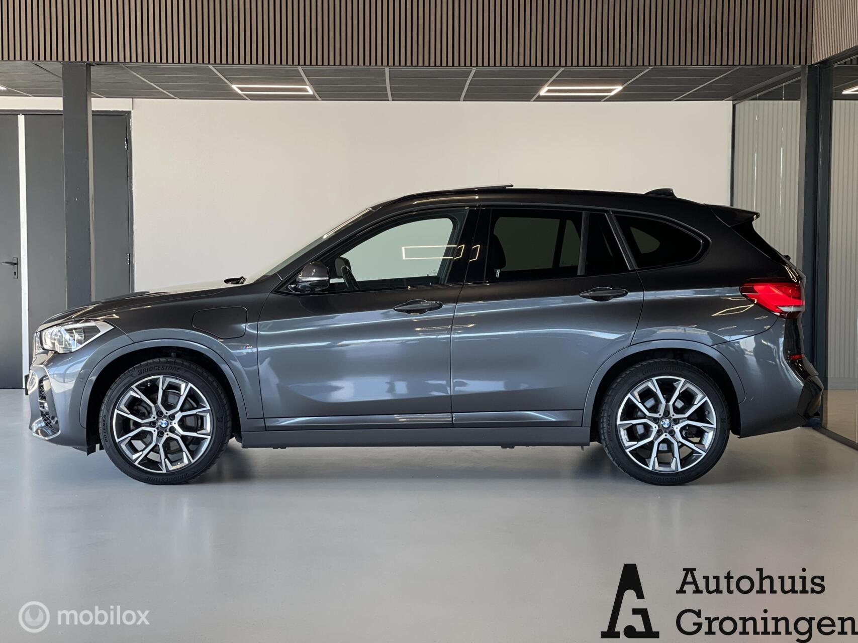 Foto van BMW X1 Xdrive25e