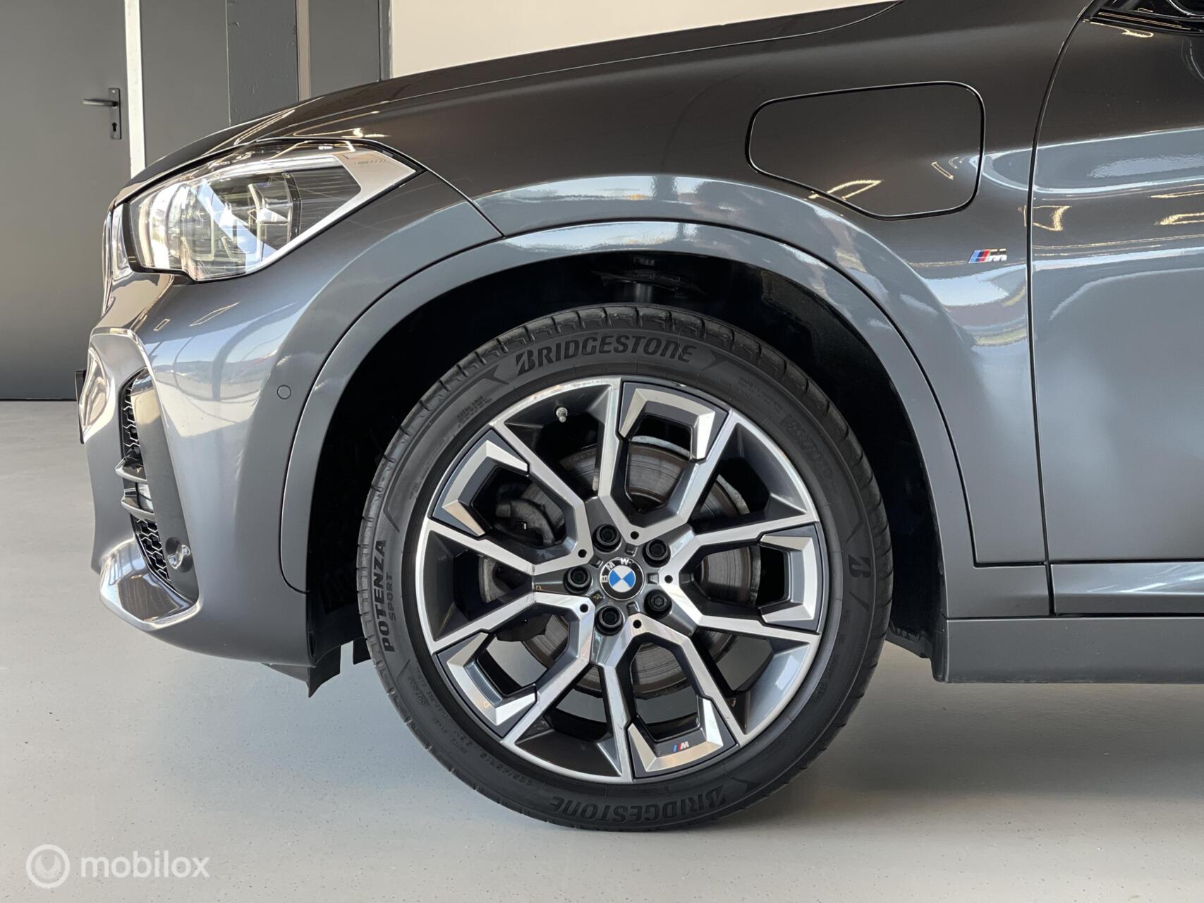 Foto van BMW X1 Xdrive25e