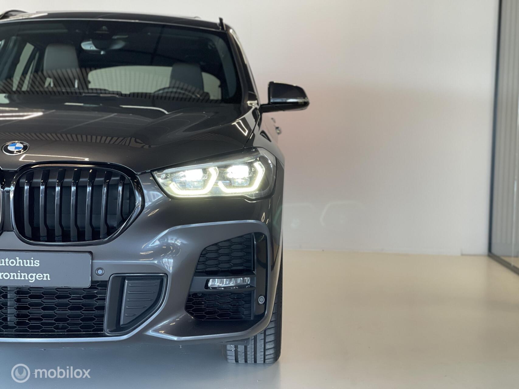 Foto van BMW X1 Xdrive25e