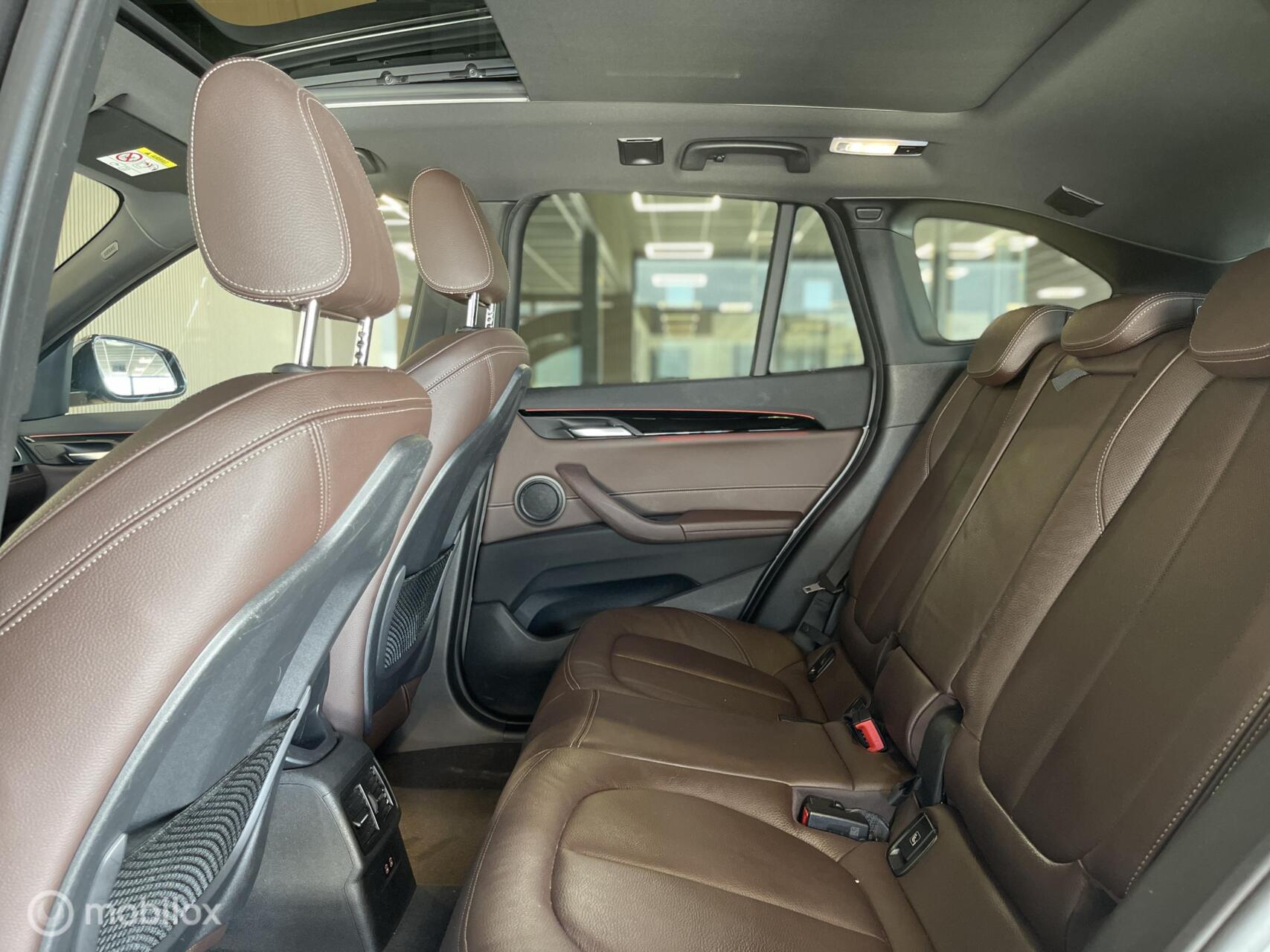 Foto van BMW X1 Xdrive25e