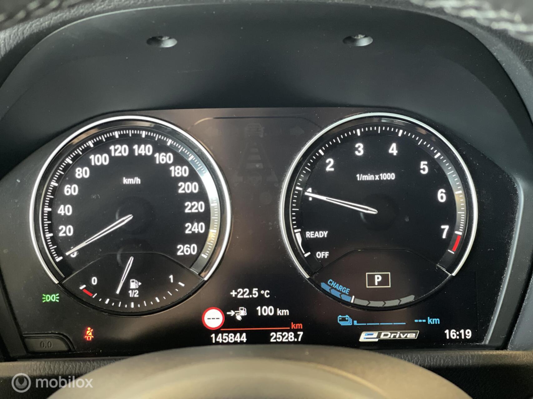 Foto van BMW X1 Xdrive25e