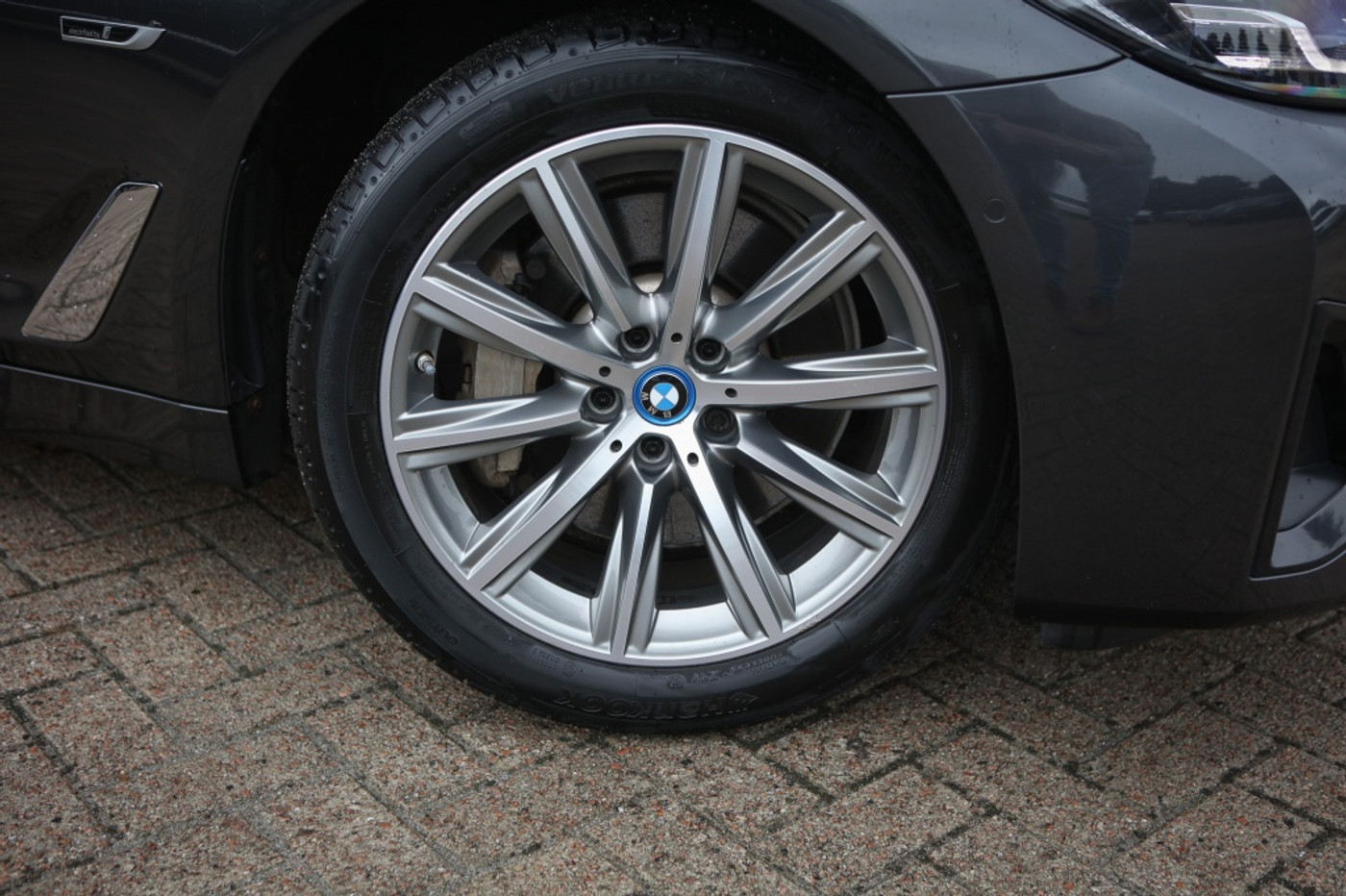 Foto van BMW 530e