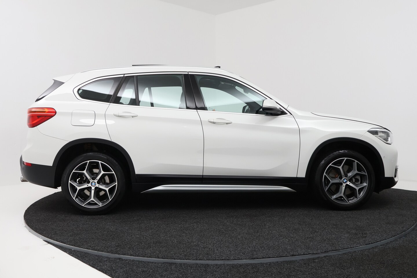Foto van BMW X1 Sdrive20i