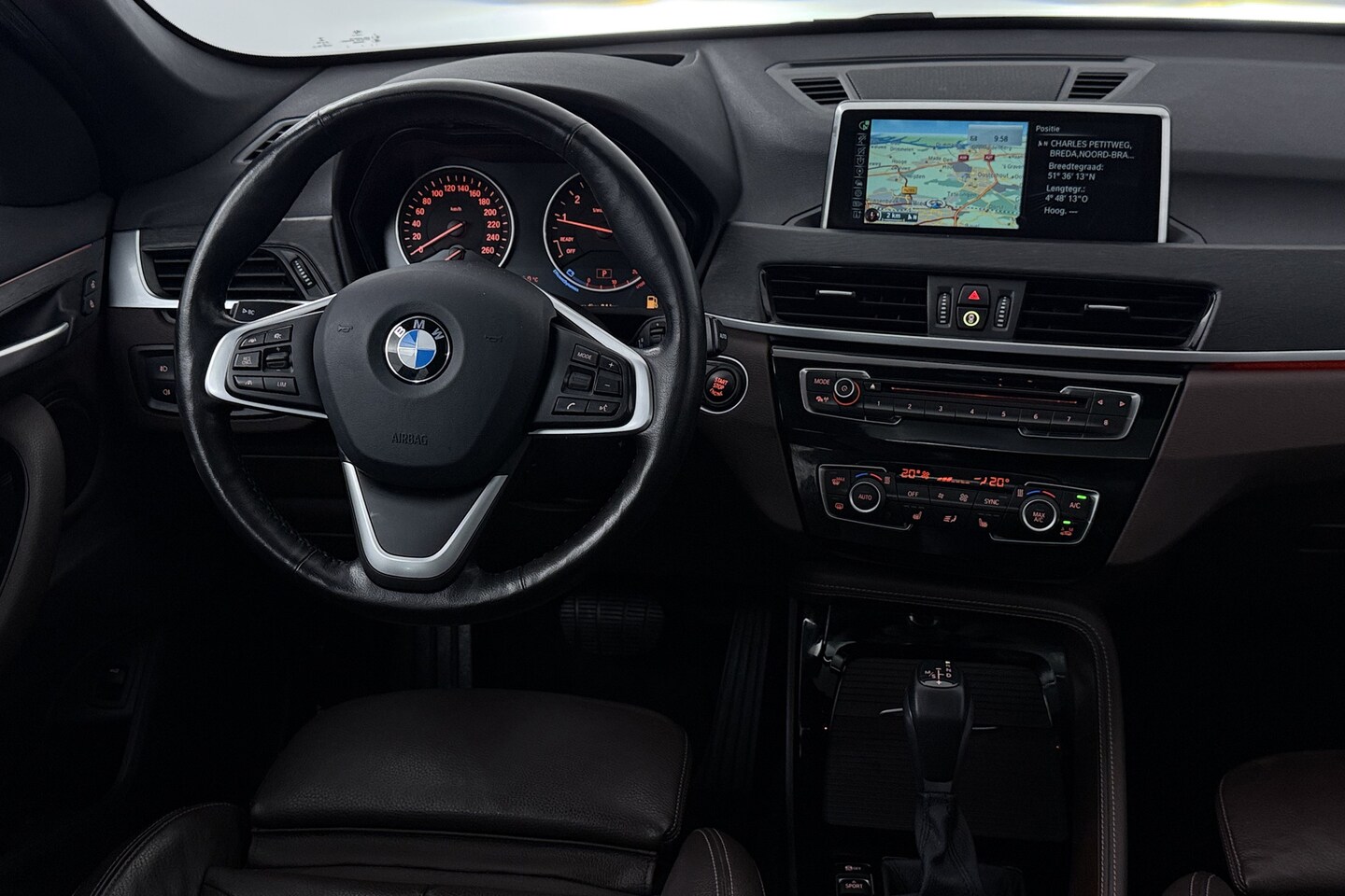 Foto van BMW X1 Sdrive20i