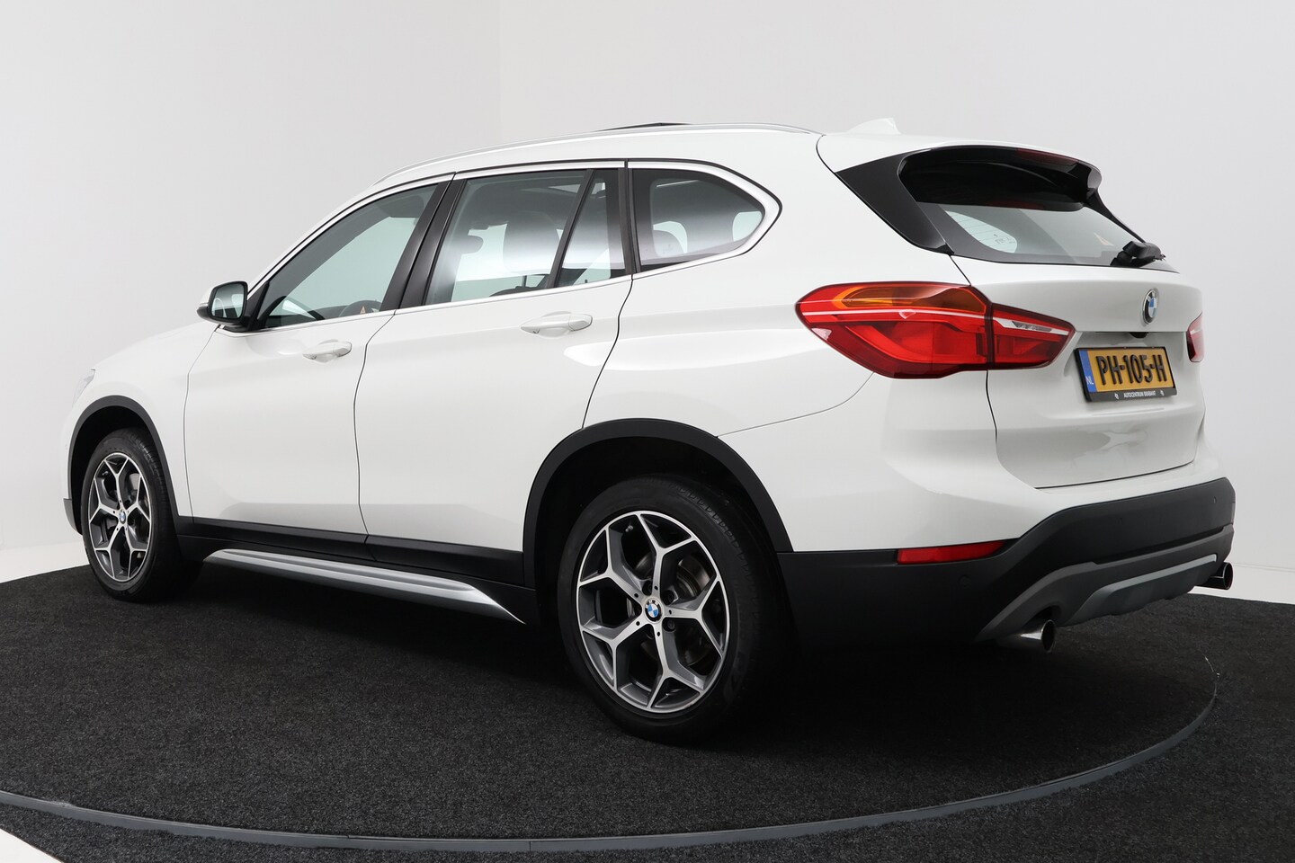 Foto van BMW X1 Sdrive20i