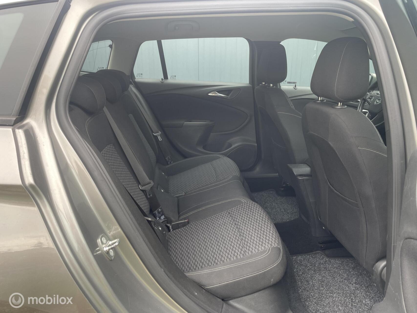 Foto van Opel Astra Sports Tourer