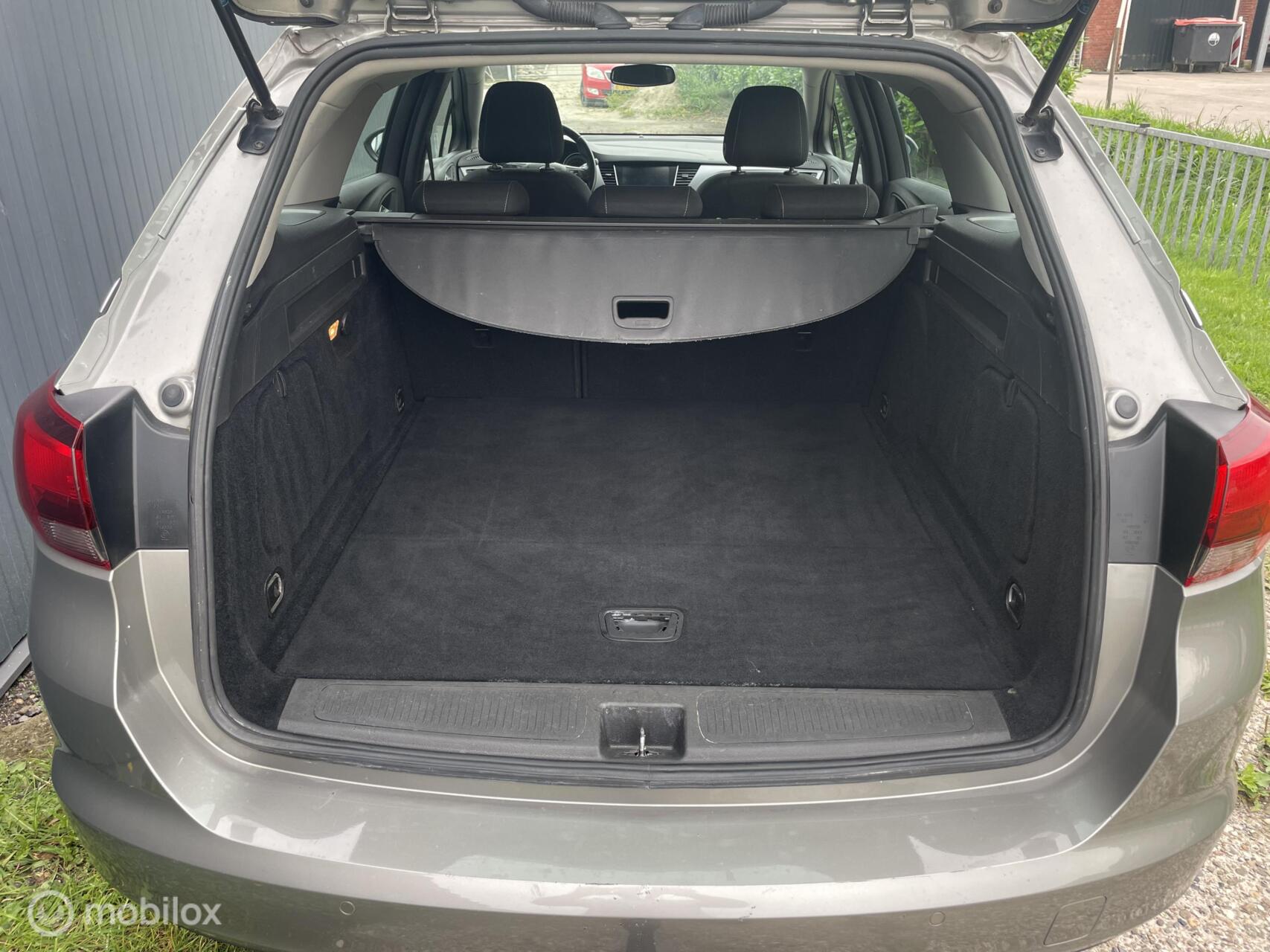 Foto van Opel Astra Sports Tourer
