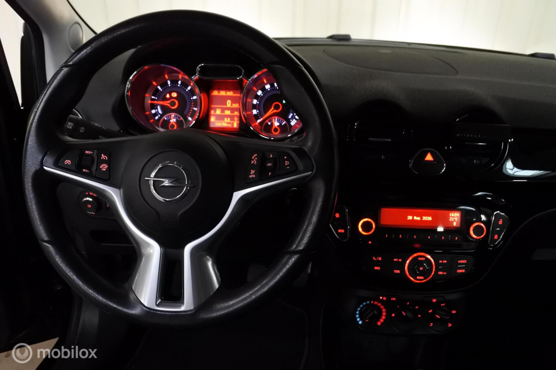 Foto van Opel Adam