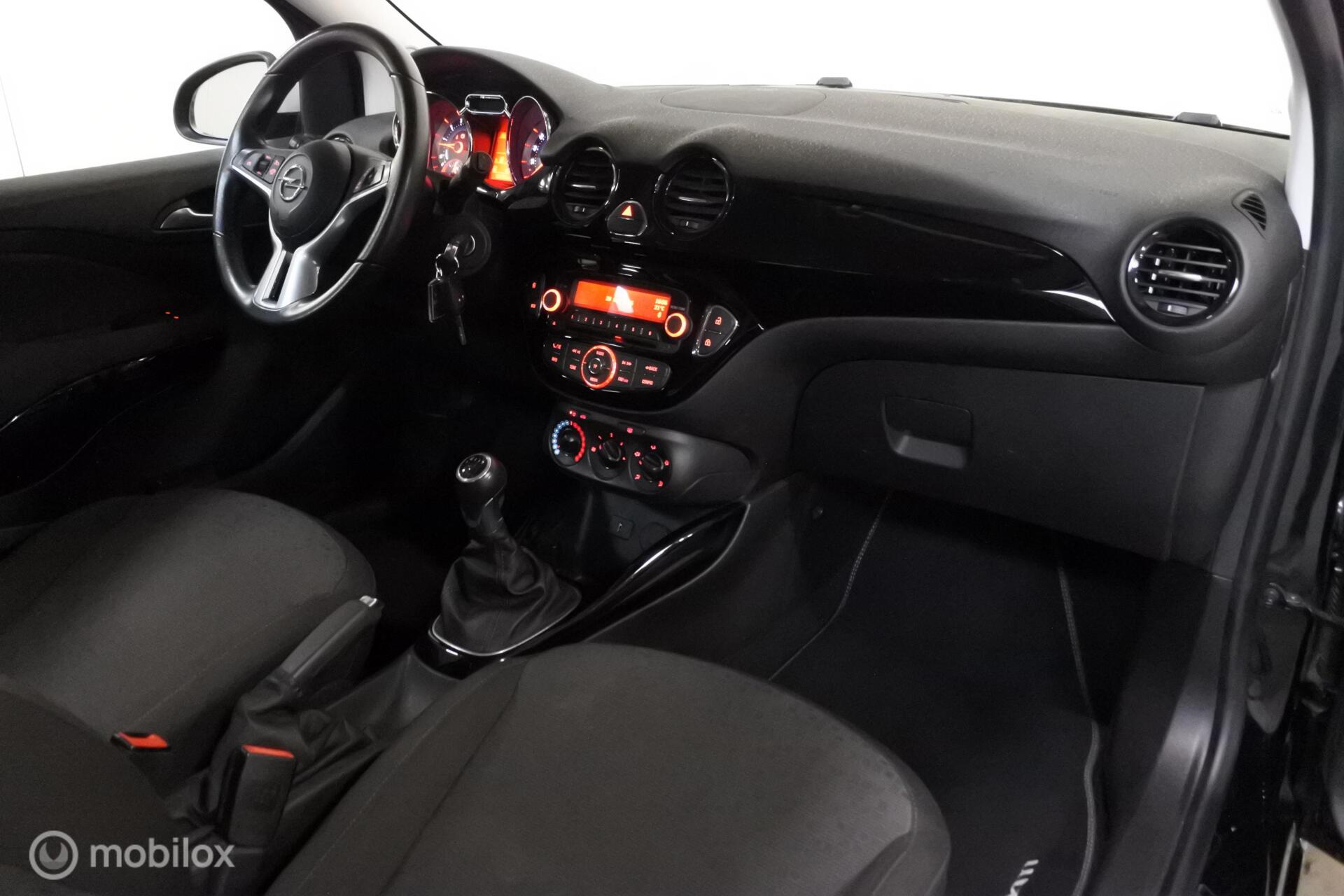 Foto van Opel Adam