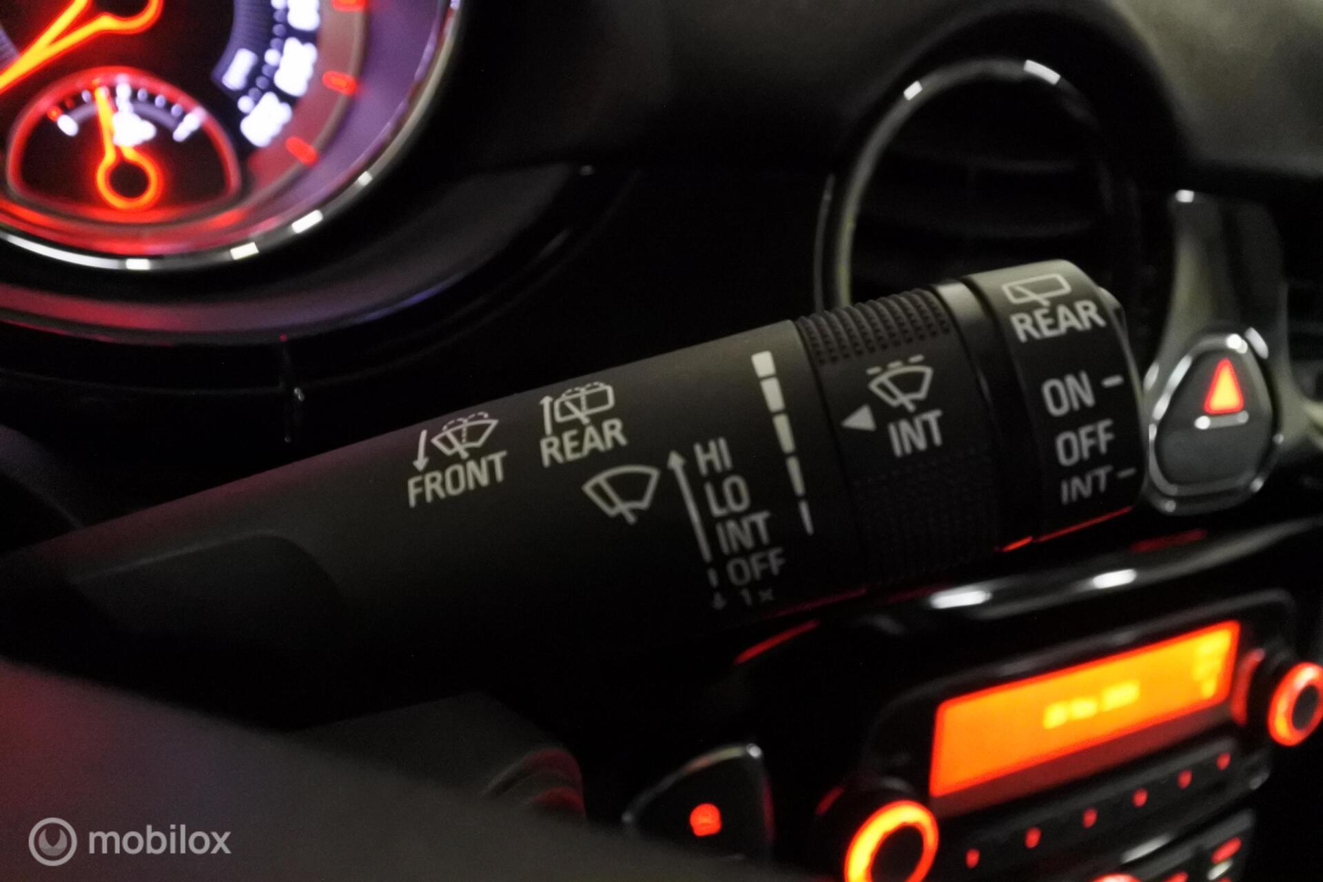 Foto van Opel Adam