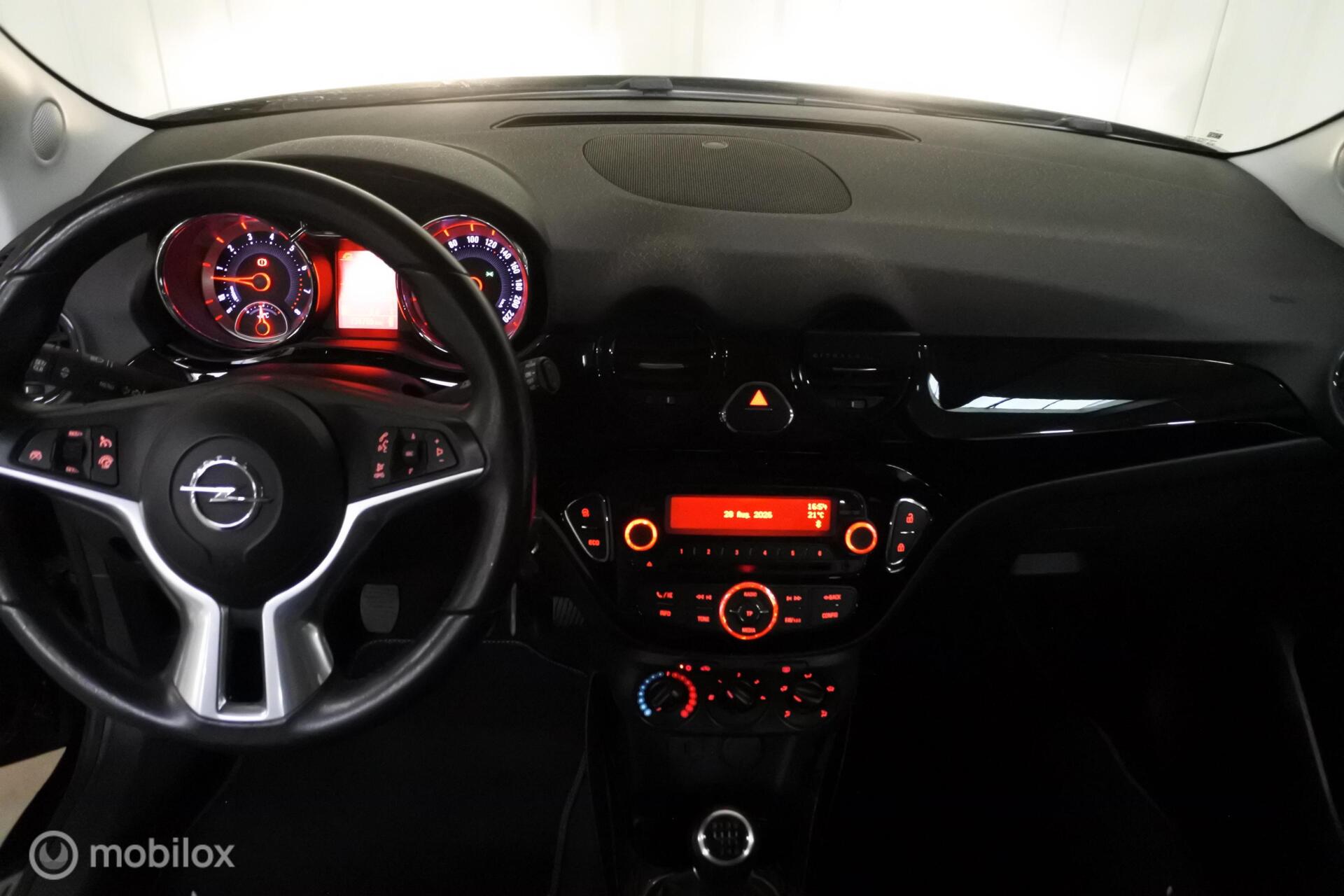Foto van Opel Adam