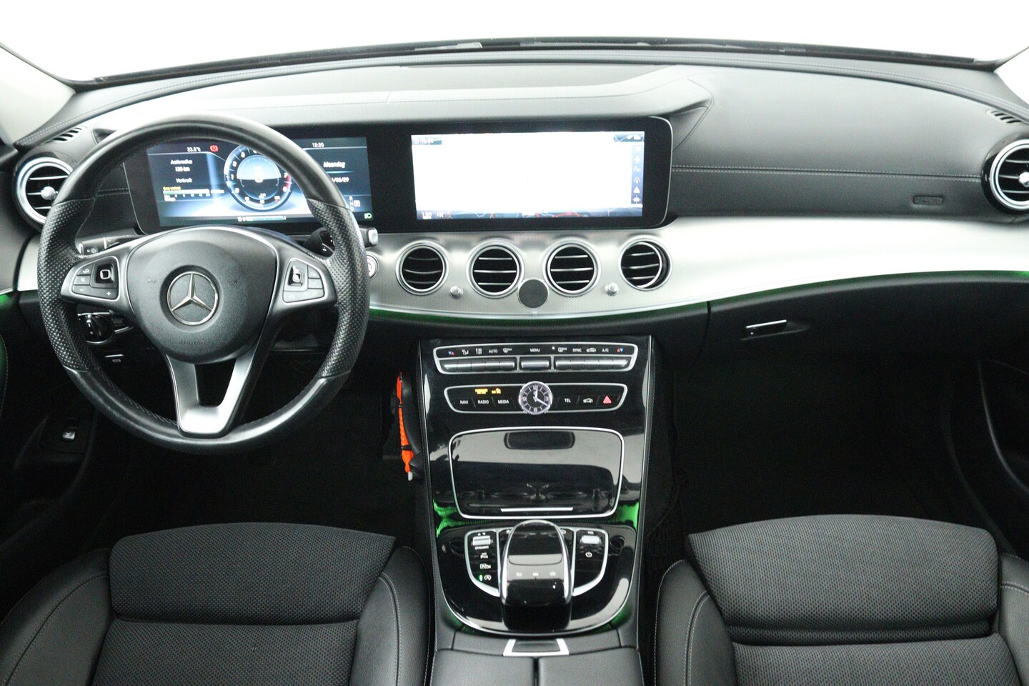 Foto van Mercedes-Benz E 200