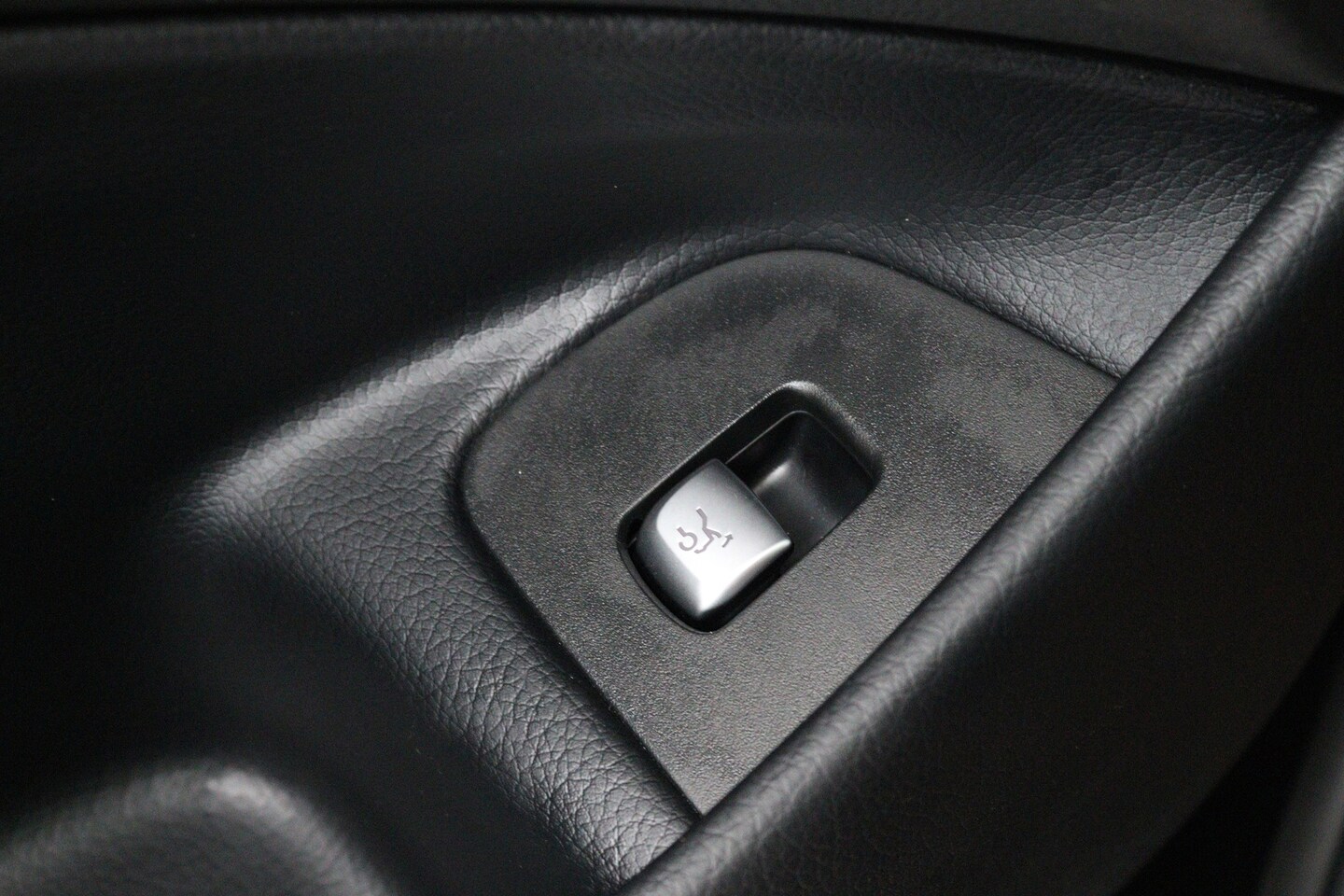 Foto van Mercedes-Benz E 200