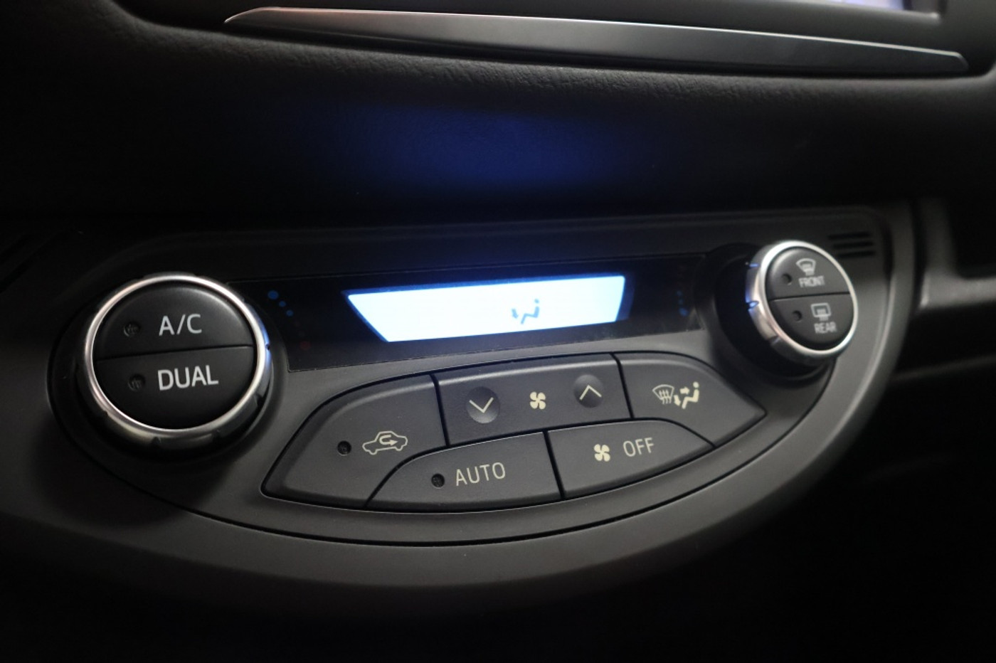 Foto van Toyota Toyota Yaris Hybrid