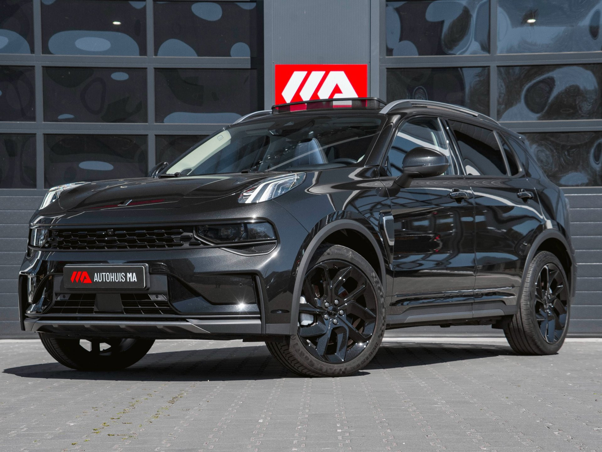 Lynk&co LYNK & Co 01 1.5 Black Edition Panoramadak|Camera|ACC|Stoelverwarming|Navi|Carplay 2022 - voorkant