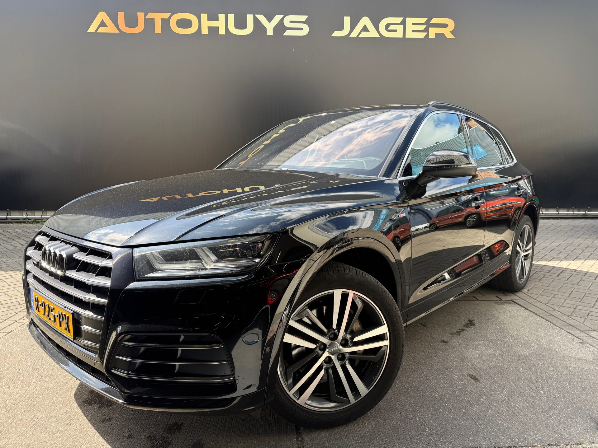 Audi Q5 55 TFSI e quattro Competition Pano H&U B&O Camera Virtual Acc Massage 2019 - voorkant