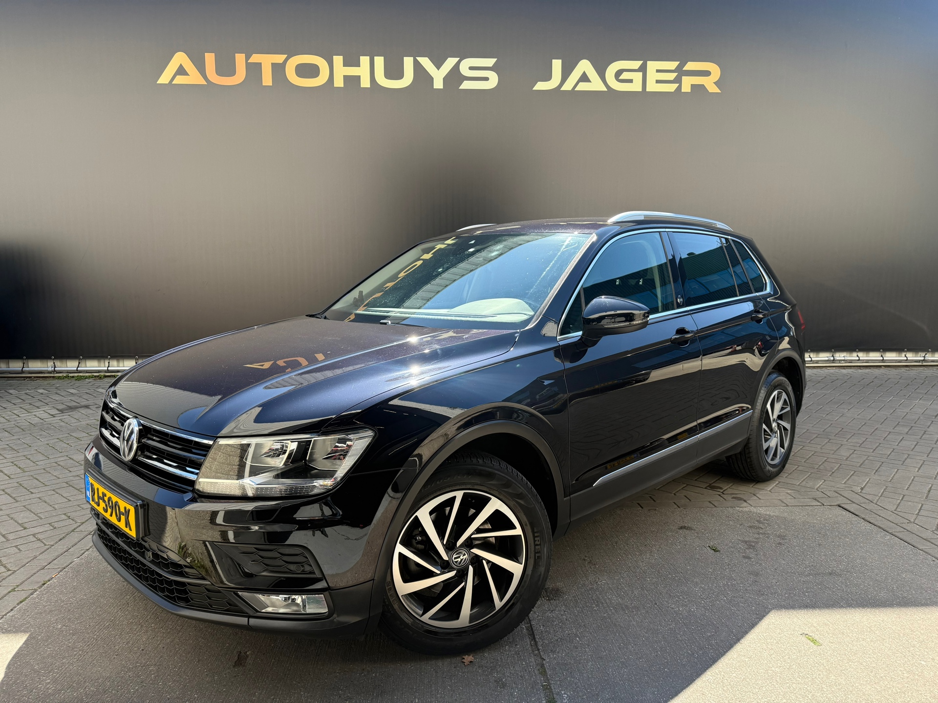 Volkswagen Tiguan 1.4 TSI ACT Highline Automaat Lane Assist Camera 2017 - voorkant