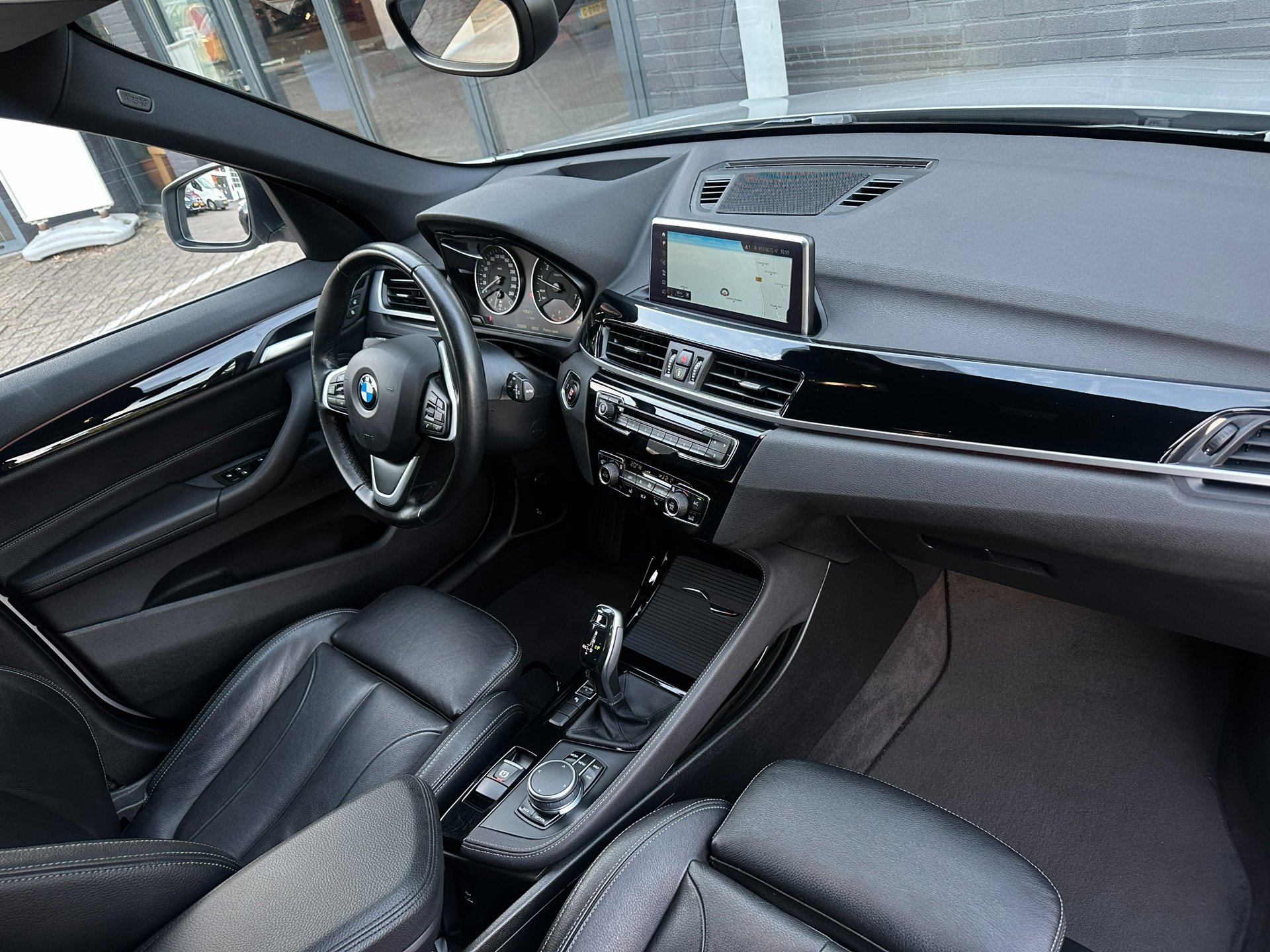 Foto van BMW X1 Sdrive18i