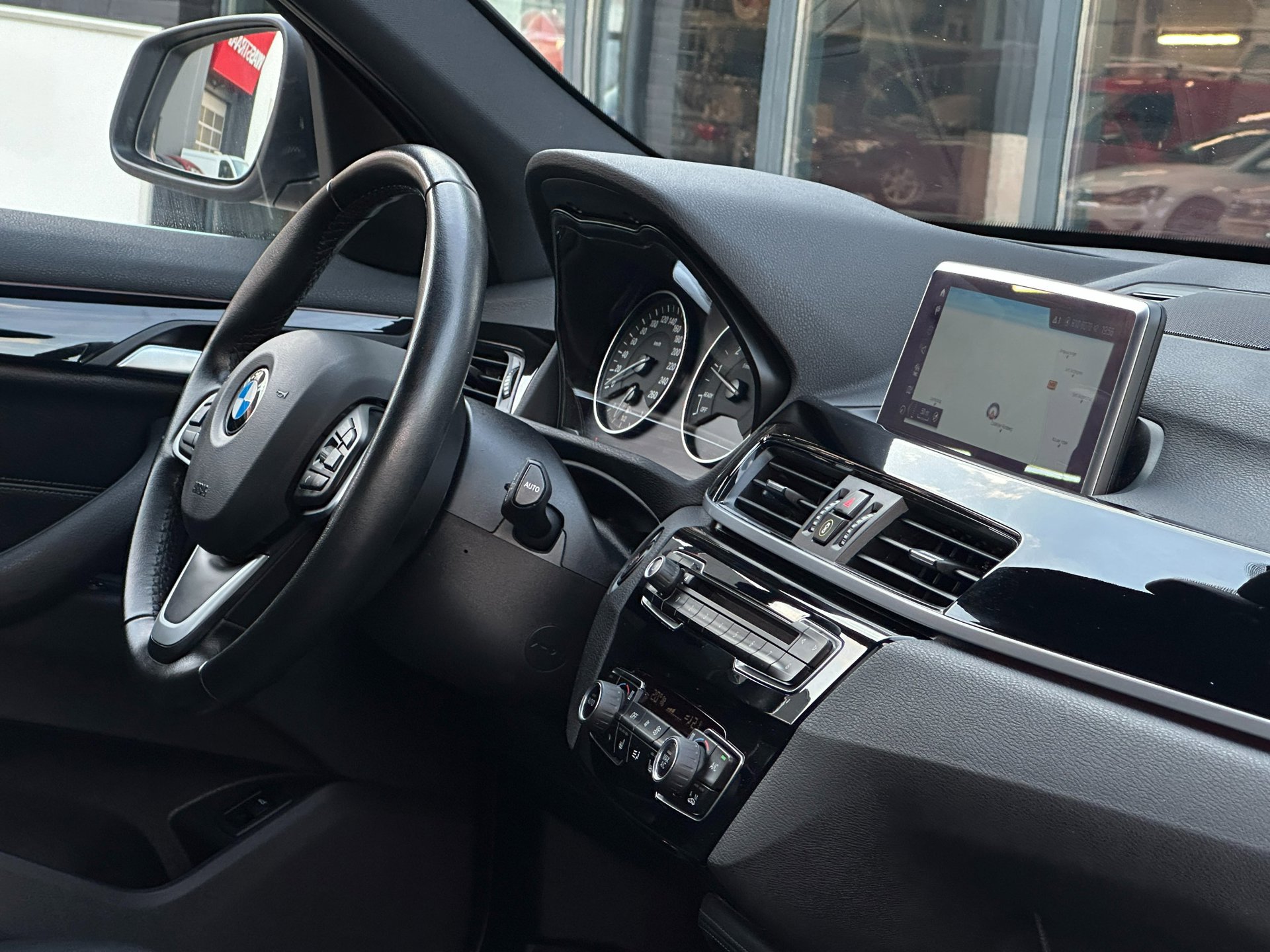 Foto van BMW X1 Sdrive18i