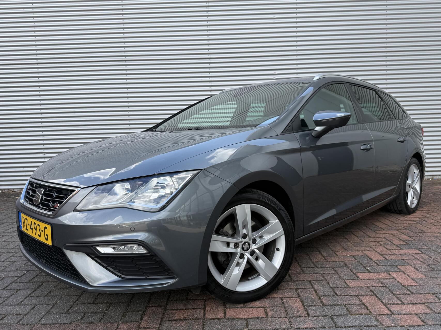 Seat Leon ST 1.4 EcoTSI Xcellence 2018 - voorkant