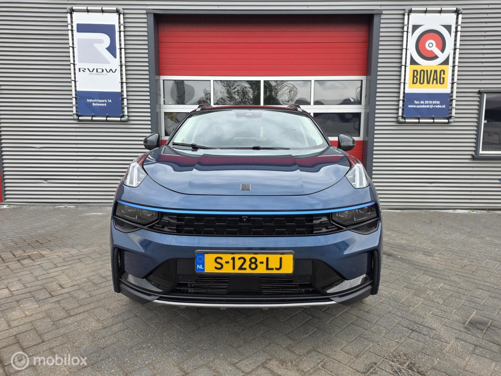 Foto van Lynk&co LYNK & Co 01