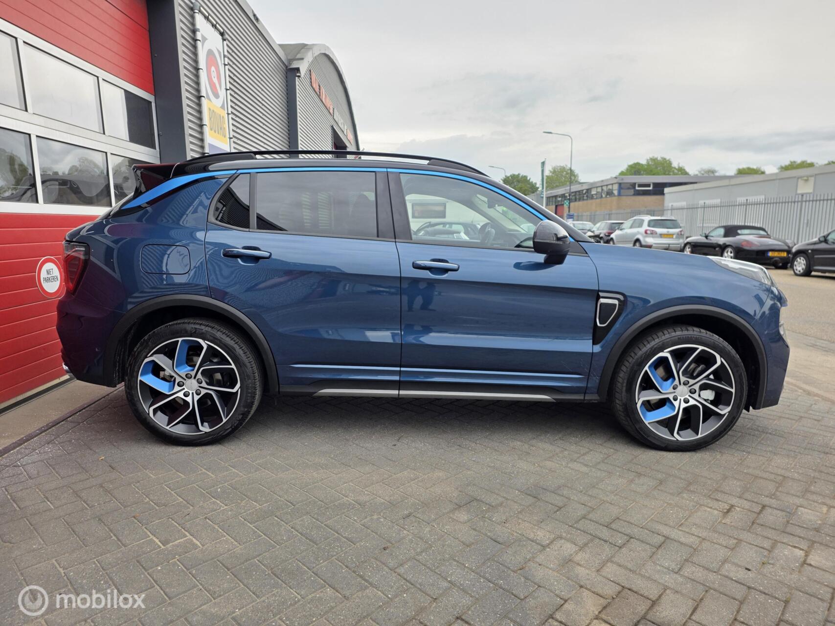 Foto van Lynk&co LYNK & Co 01