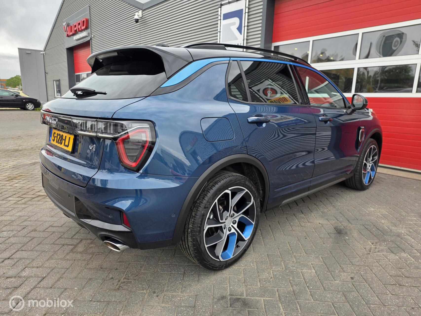 Foto van Lynk&co LYNK & Co 01