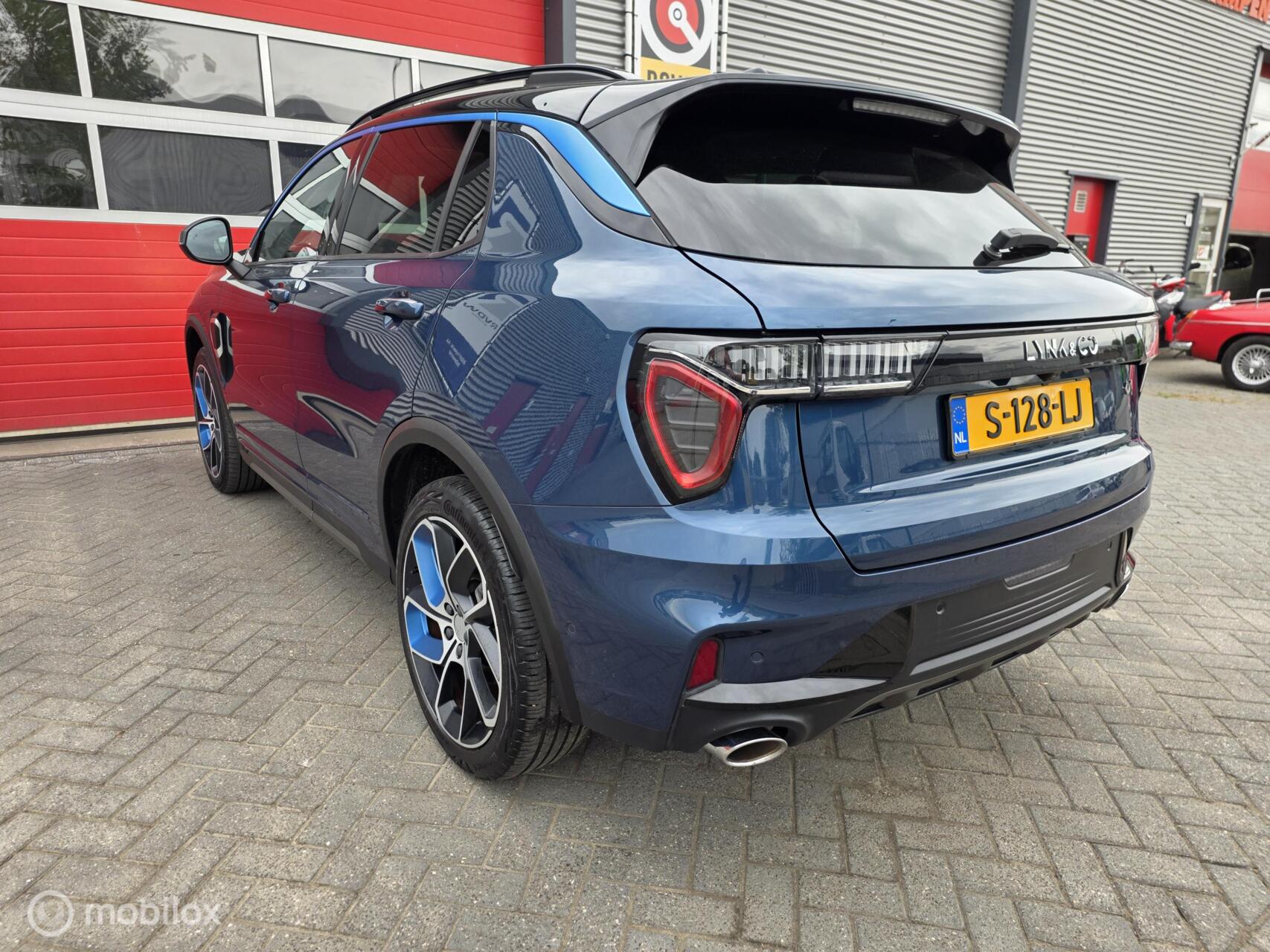 Foto van Lynk&co LYNK & Co 01