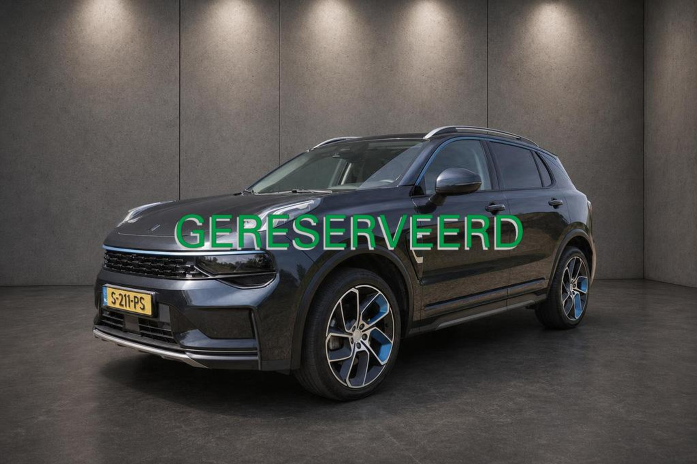 Lynk&co LYNK & Co 01 1.5 | komt binnen | panodak | stoelverwarming |phev |dab | adaptive cruise control | sfeerverlichting | 2023 - voorkant
