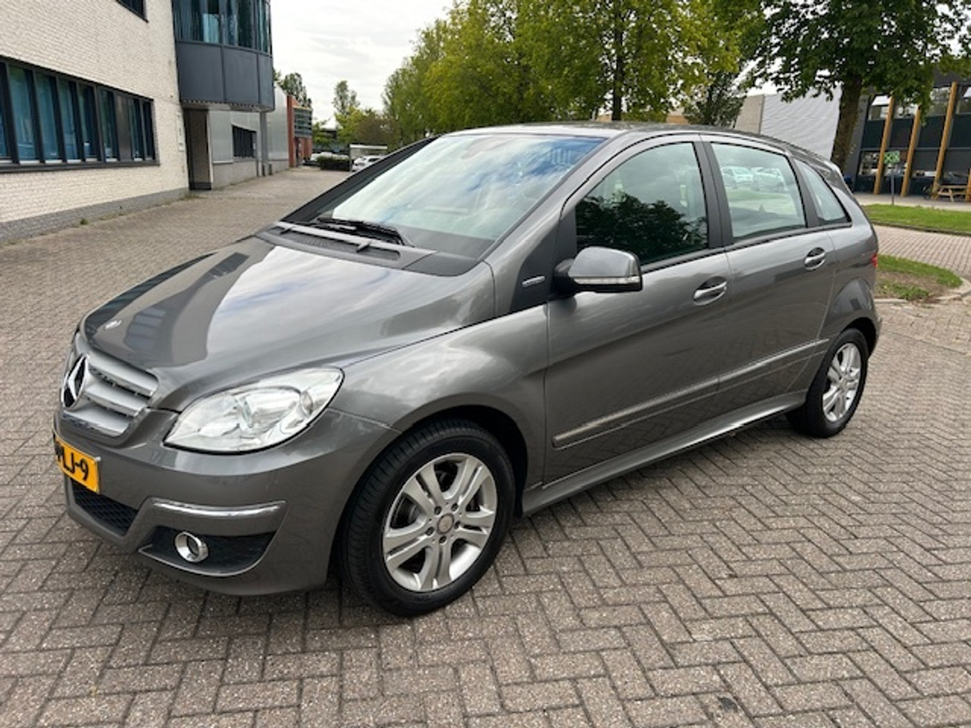 Mercedes-Benz B 160 160 BlueE. Bns Cl. AIRCO CRUISE BLUETH NAP 2011 - voorkant