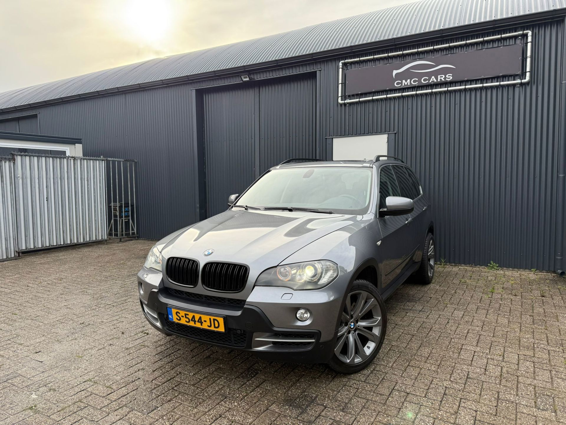 BMW X Reihe XDrive48i PANO!! SUPER NETTE AUTO!! 2008 - voorkant