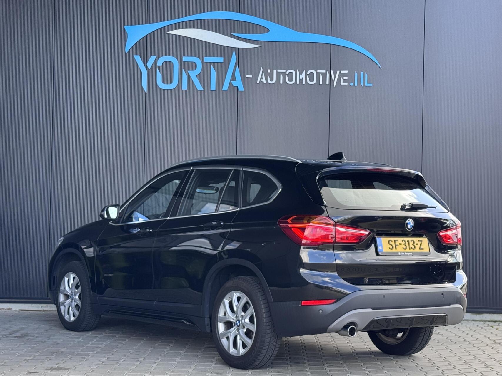 Foto van BMW X1 Sdrive18i