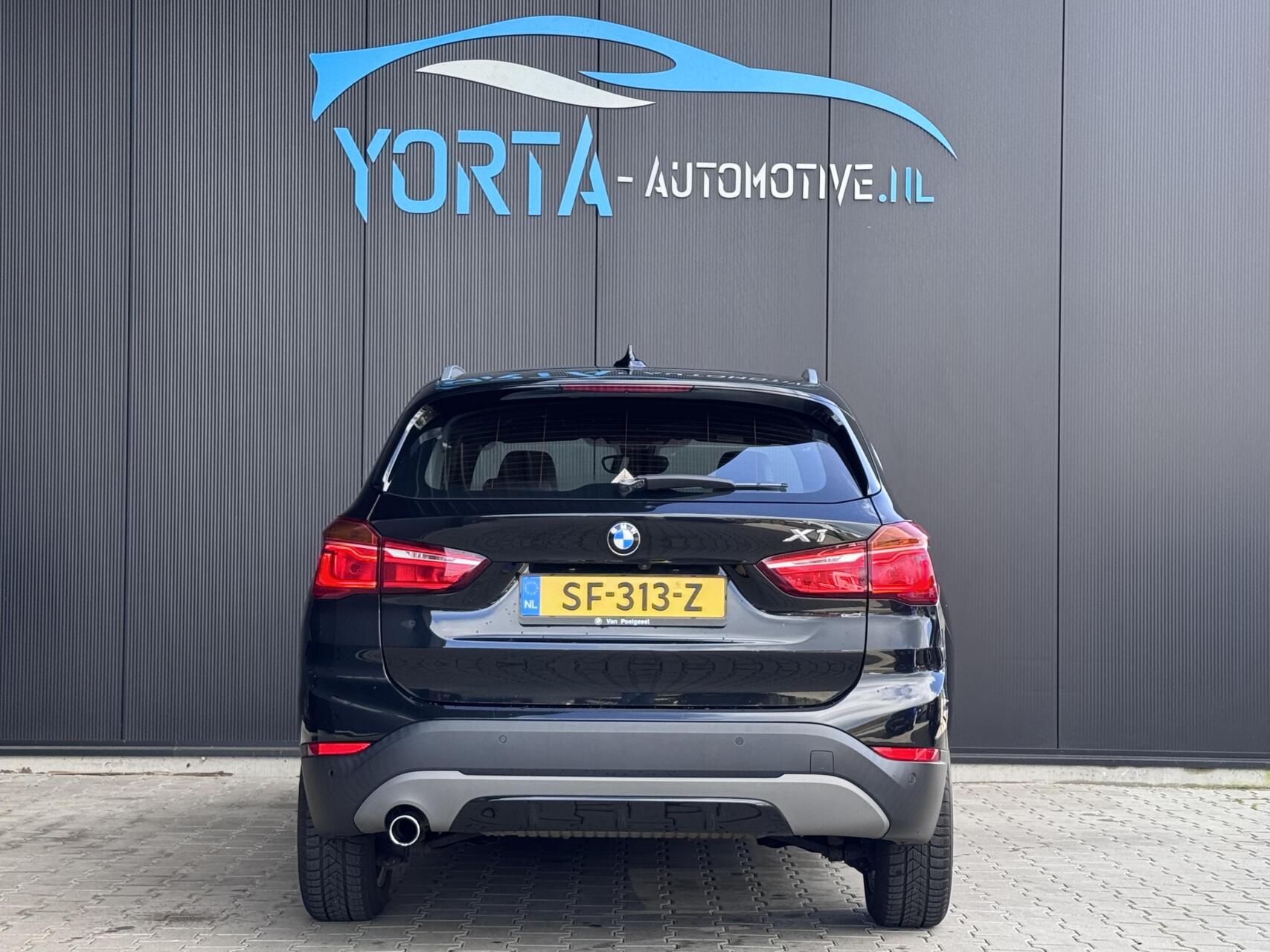 Foto van BMW X1 Sdrive18i