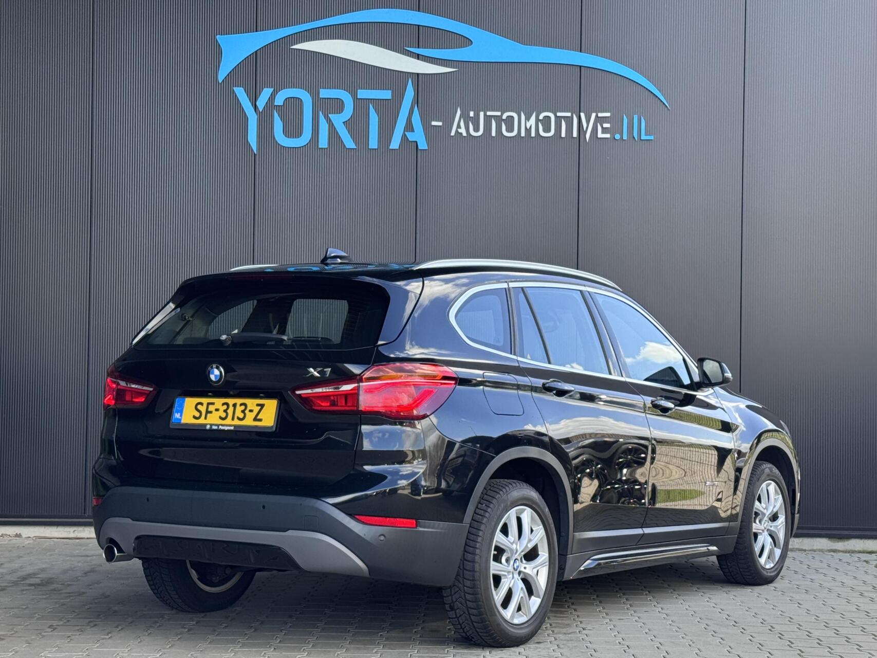 Foto van BMW X1 Sdrive18i