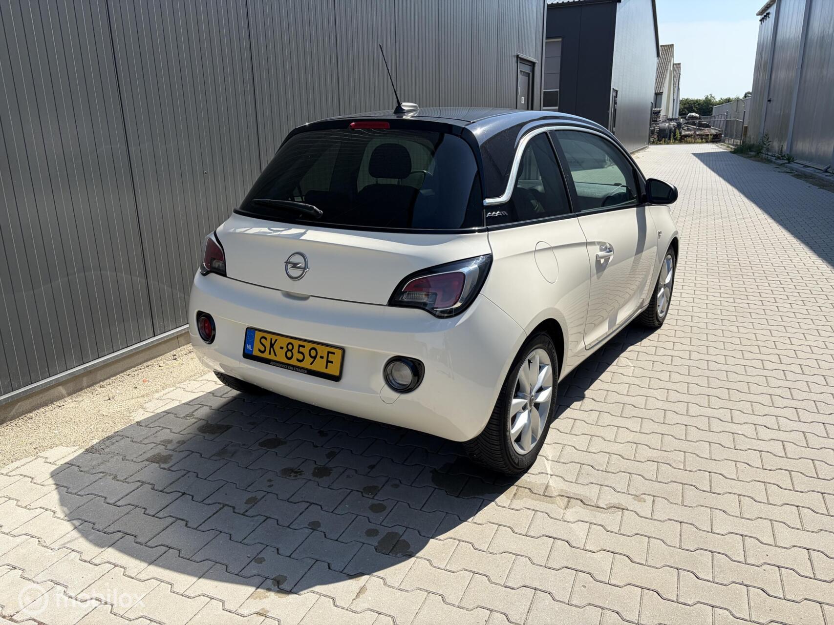 Foto van Opel Adam