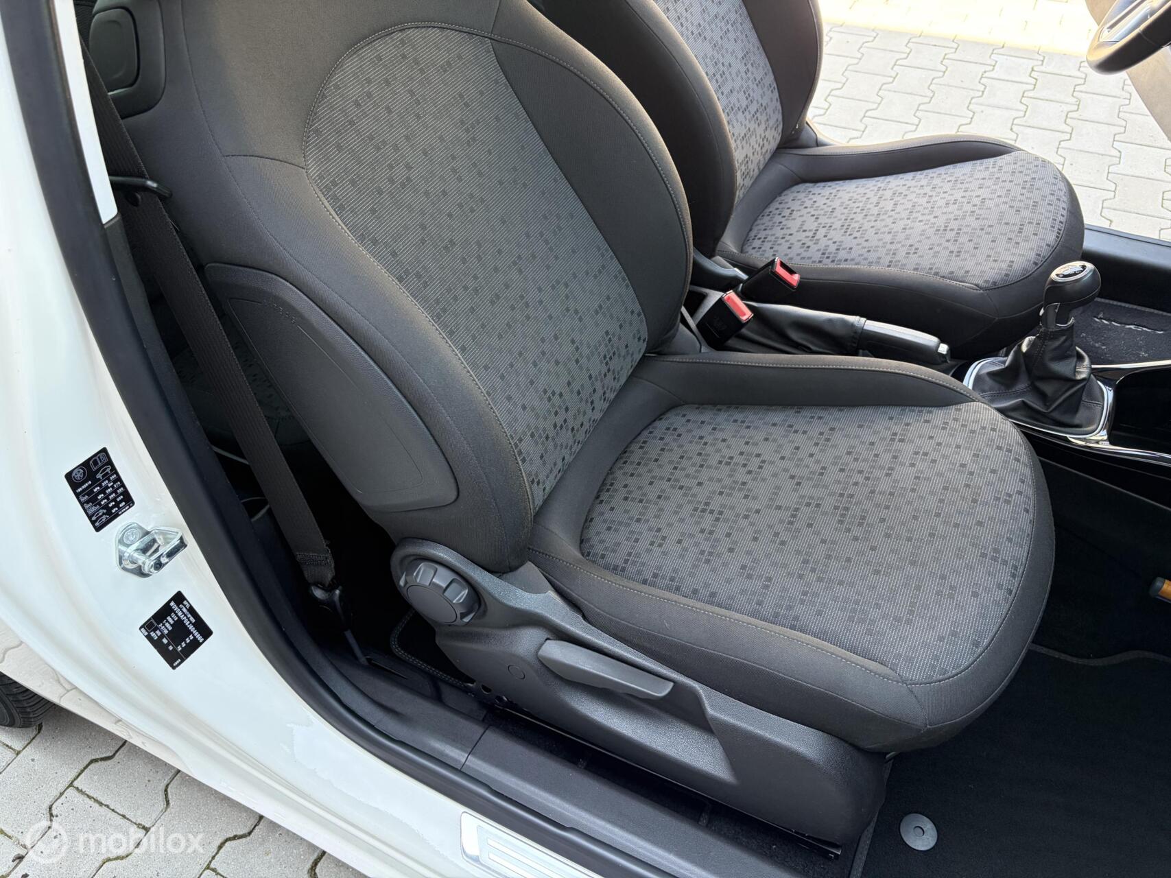 Foto van Opel Adam