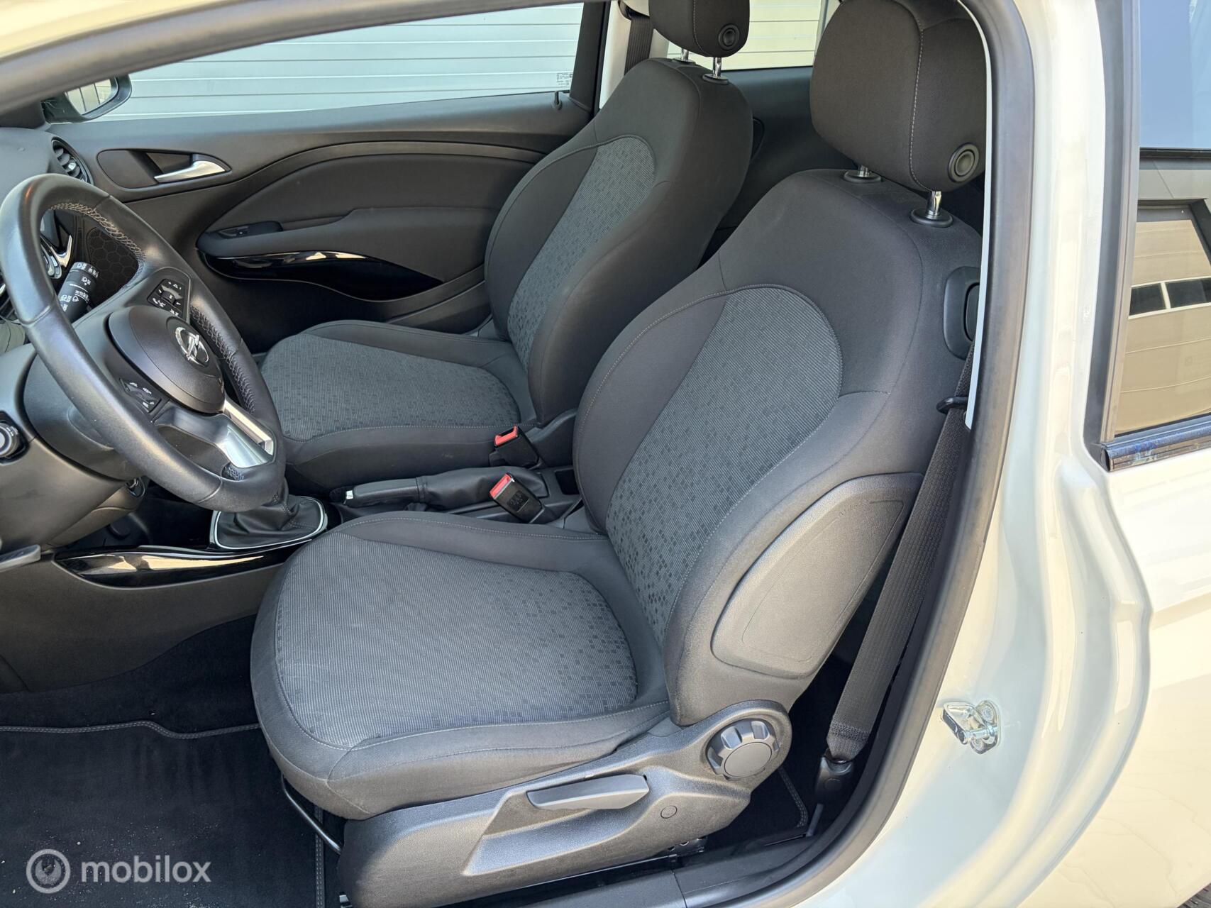 Foto van Opel Adam
