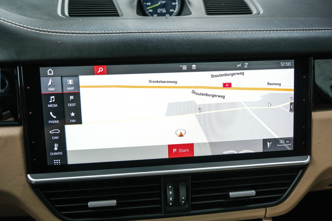 Foto van Porsche Cayenne E-hybrid