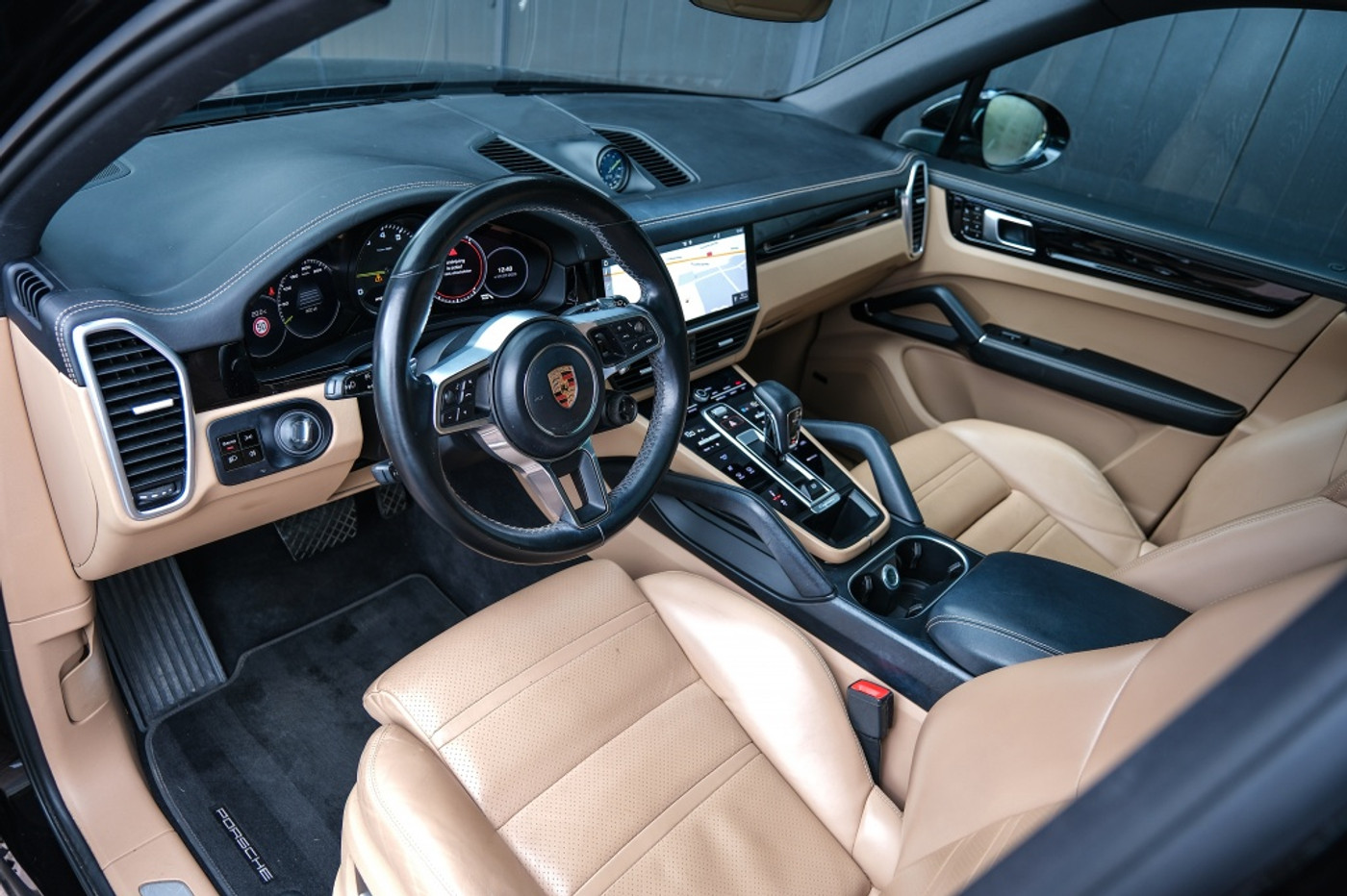 Foto van Porsche Cayenne E-hybrid