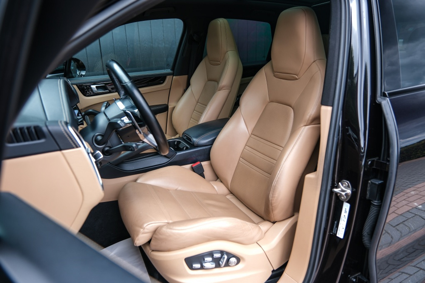 Foto van Porsche Cayenne E-hybrid