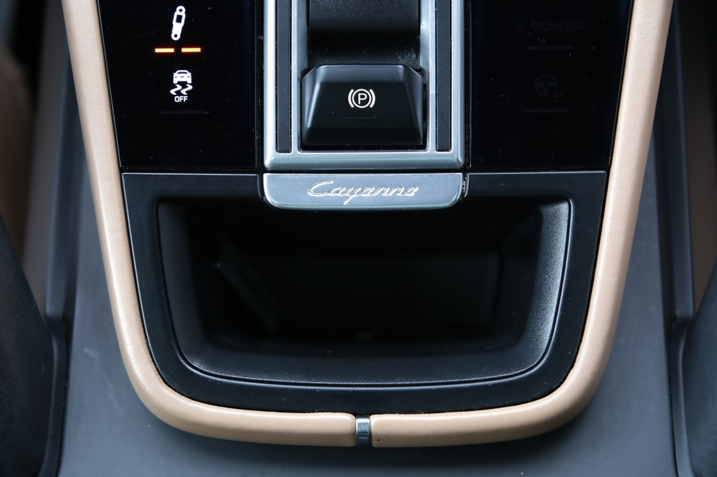 Foto van Porsche Cayenne E-hybrid