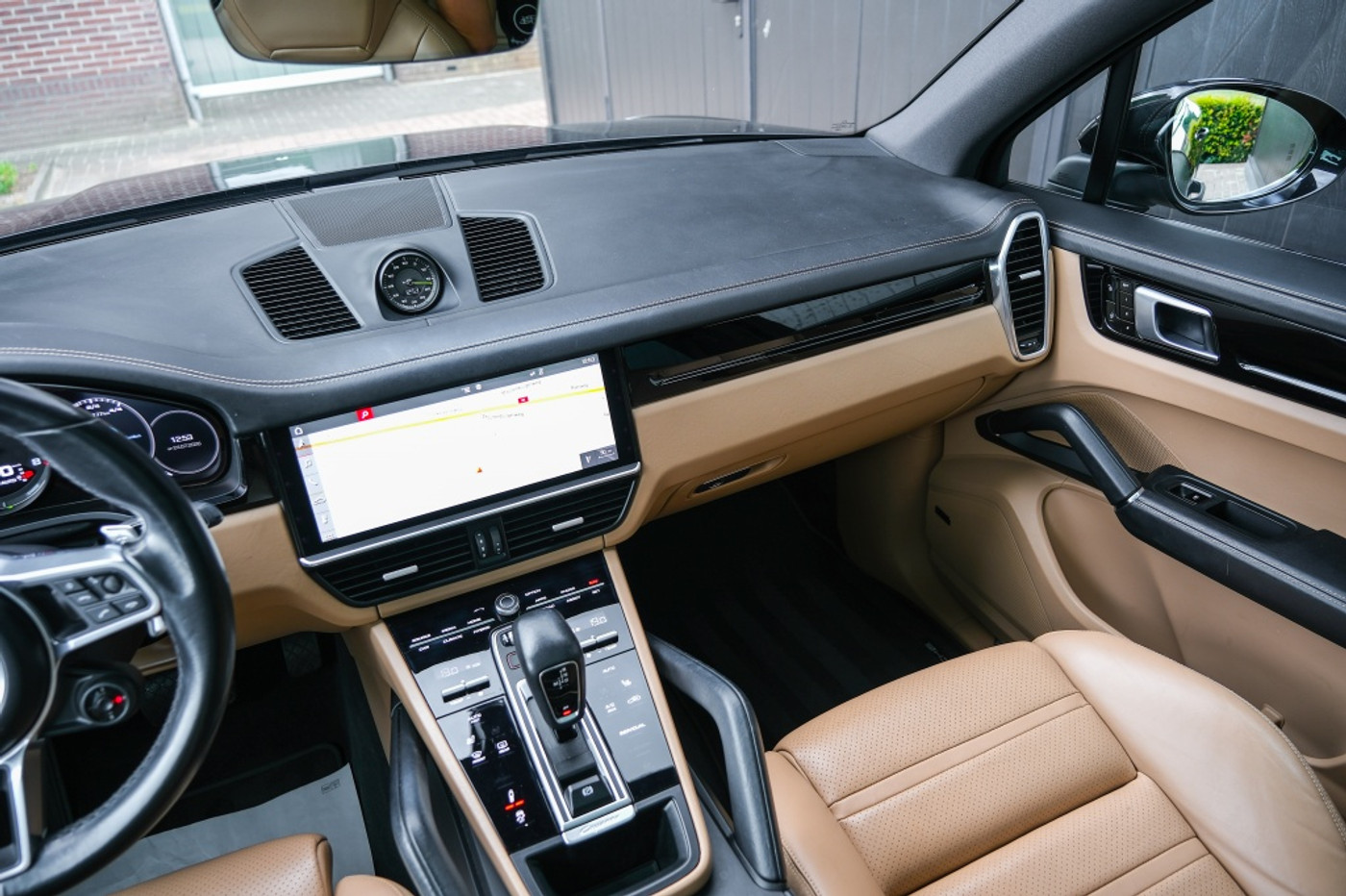 Foto van Porsche Cayenne E-hybrid