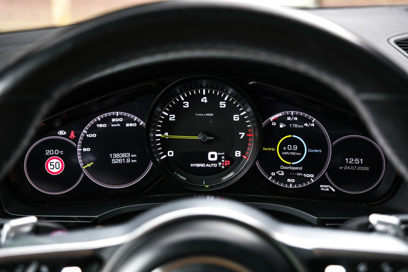 Foto van Porsche Cayenne E-hybrid
