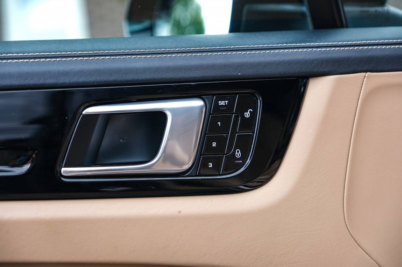 Foto van Porsche Cayenne E-hybrid