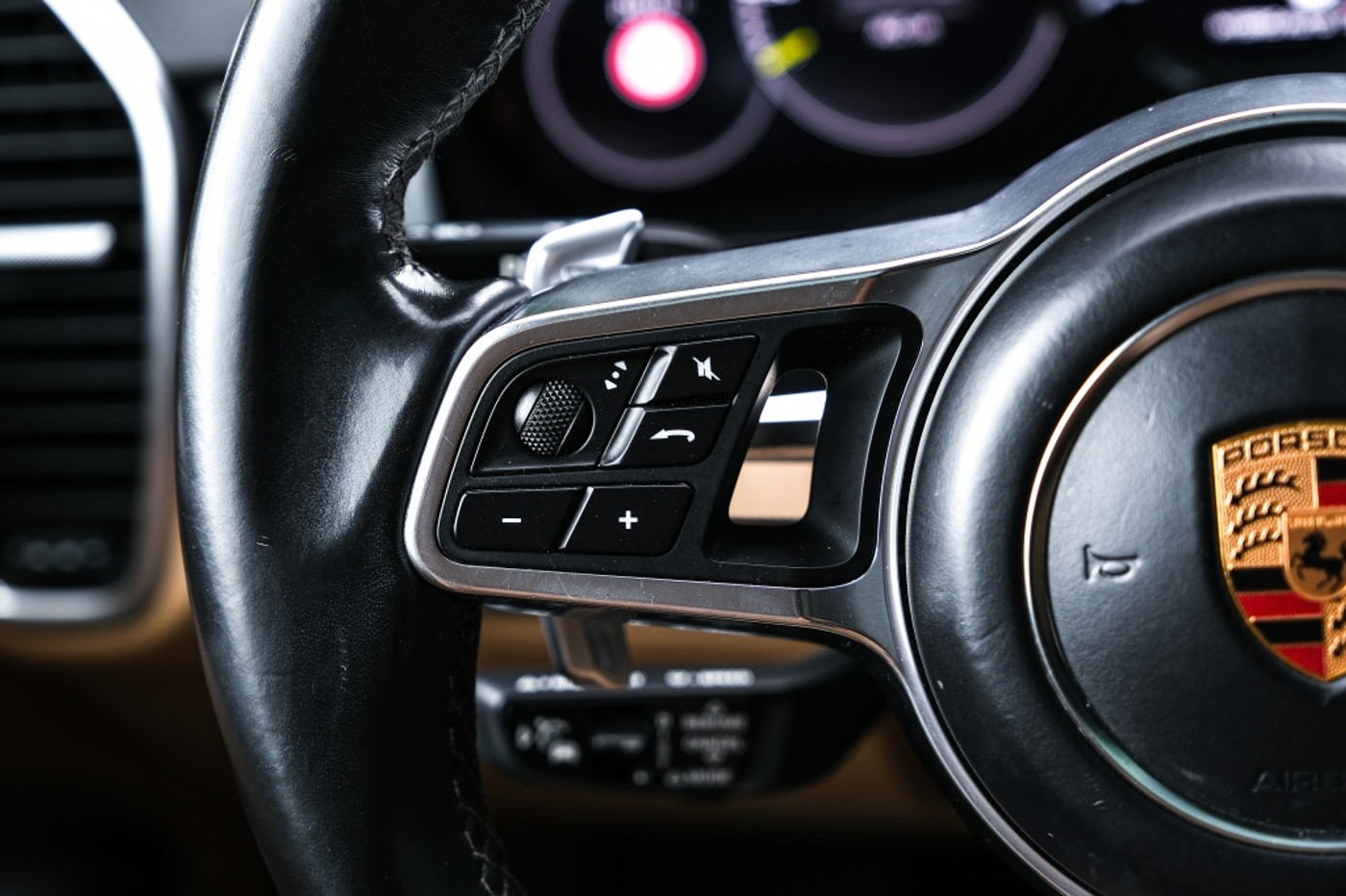 Foto van Porsche Cayenne E-hybrid